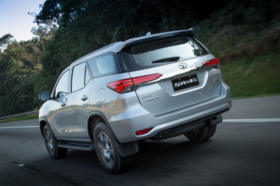  Toyota SW4 2016 года  (фото 9 из 32)